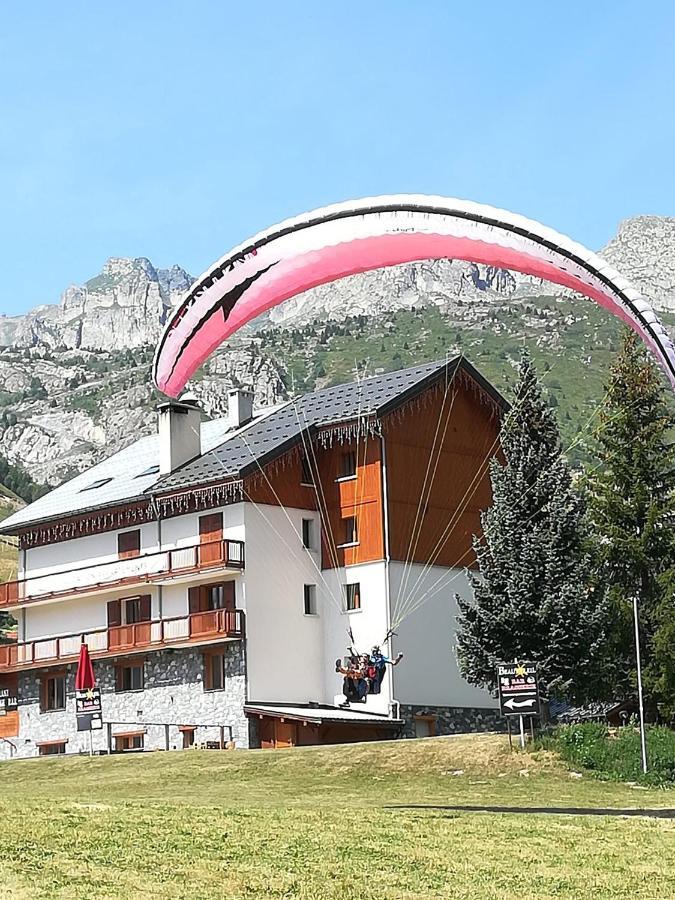 Chalet Beausoleil 4 Etoiles - Prestige - Au Pied Du Col De La Croix De Fer Saint Sorlin d'Arves Eksteriør billede